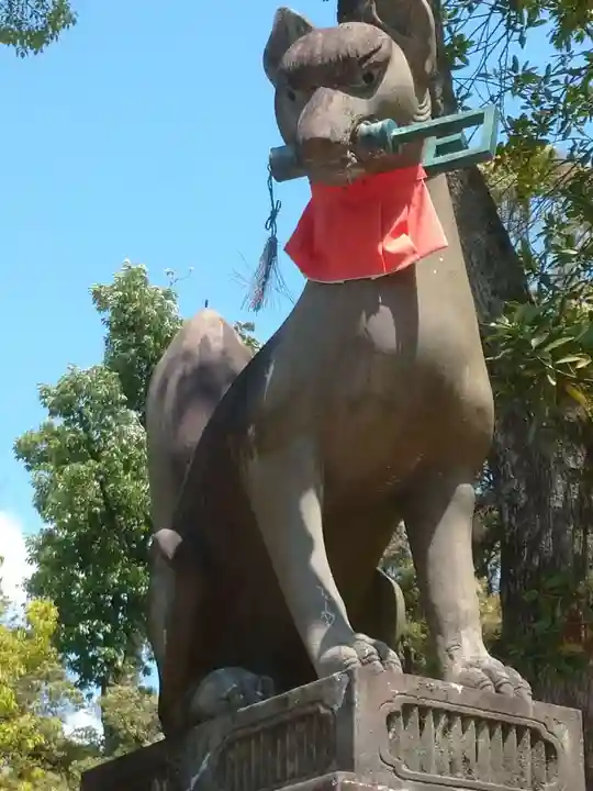 伏見稲荷大社 奥社奉拝所の狛犬