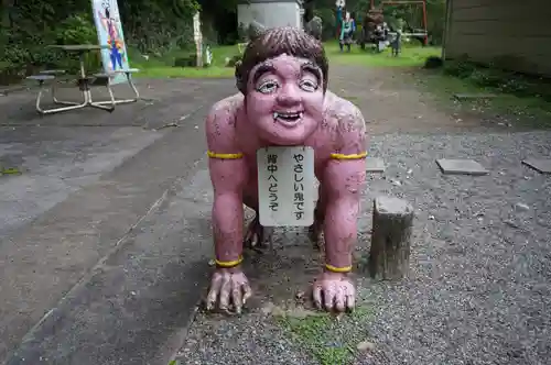 桃太郎神社（栗栖）の像