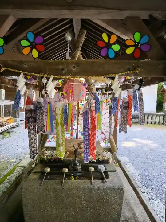 大水上神社の{uncategorized: "未分類", other: "その他", undefined: "問題あり", building: "その他建物", grave: "お墓", sacred_gate: "鳥居", guardian: "狛犬", statue: "像", buddha: "仏像", history: "歴史", nature: "自然", garden: "庭園", animal: "動物", pagoda: "塔", temizu: "手水舎", mountain_gate: "山門・神門", sanctuary: "本殿・本堂", subordinate: "末社・摂社", art: "芸術", scenery: "景色", jizo: "地蔵", ema: "絵馬", goshuin: "御朱印", omikuji: "おみくじ", items: "授与品その他", amulet: "お守り", goshuincho: "御朱印帳", eats: "食事", festival: "お祭り", votive_dance: "神楽", shichigosan: "七五三参", wedding: "結婚式", experience: "体験その他", initially: "初詣", around: "周辺", anti_infection: "感染症対策"}