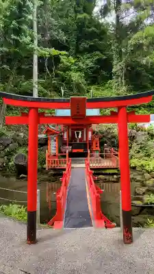 川上神社の{uncategorized: "未分類", other: "その他", undefined: "問題あり", building: "その他建物", grave: "お墓", sacred_gate: "鳥居", guardian: "狛犬", statue: "像", buddha: "仏像", history: "歴史", nature: "自然", garden: "庭園", animal: "動物", pagoda: "塔", temizu: "手水舎", mountain_gate: "山門・神門", sanctuary: "本殿・本堂", subordinate: "末社・摂社", art: "芸術", scenery: "景色", jizo: "地蔵", ema: "絵馬", goshuin: "御朱印", omikuji: "おみくじ", items: "授与品その他", amulet: "お守り", goshuincho: "御朱印帳", eats: "食事", festival: "お祭り", votive_dance: "神楽", shichigosan: "七五三参", wedding: "結婚式", experience: "体験その他", initially: "初詣", around: "周辺", anti_infection: "感染症対策"}