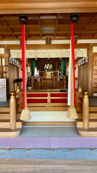 屯倉神社の{uncategorized: "未分類", other: "その他", undefined: "問題あり", building: "その他建物", grave: "お墓", sacred_gate: "鳥居", guardian: "狛犬", statue: "像", buddha: "仏像", history: "歴史", nature: "自然", garden: "庭園", animal: "動物", pagoda: "塔", temizu: "手水舎", mountain_gate: "山門・神門", sanctuary: "本殿・本堂", subordinate: "末社・摂社", art: "芸術", scenery: "景色", jizo: "地蔵", ema: "絵馬", goshuin: "御朱印", omikuji: "おみくじ", items: "授与品その他", amulet: "お守り", goshuincho: "御朱印帳", eats: "食事", festival: "お祭り", votive_dance: "神楽", shichigosan: "七五三参", wedding: "結婚式", experience: "体験その他", initially: "初詣", around: "周辺", anti_infection: "感染症対策"}