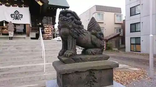 札幌諏訪神社の狛犬