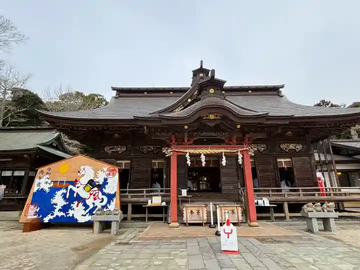 大洗磯前神社の{uncategorized: "未分類", other: "その他", undefined: "問題あり", building: "その他建物", grave: "お墓", sacred_gate: "鳥居", guardian: "狛犬", statue: "像", buddha: "仏像", history: "歴史", nature: "自然", garden: "庭園", animal: "動物", pagoda: "塔", temizu: "手水舎", mountain_gate: "山門・神門", sanctuary: "本殿・本堂", subordinate: "末社・摂社", art: "芸術", scenery: "景色", jizo: "地蔵", ema: "絵馬", goshuin: "御朱印", omikuji: "おみくじ", items: "授与品その他", amulet: "お守り", goshuincho: "御朱印帳", eats: "食事", festival: "お祭り", votive_dance: "神楽", shichigosan: "七五三参", wedding: "結婚式", experience: "体験その他", initially: "初詣", around: "周辺", anti_infection: "感染症対策"}