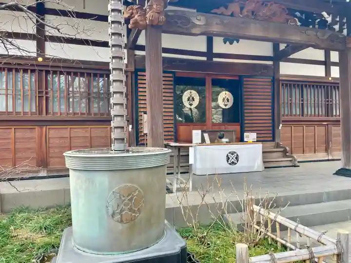 永稱寺の{uncategorized: "未分類", other: "その他", undefined: "問題あり", building: "その他建物", grave: "お墓", sacred_gate: "鳥居", guardian: "狛犬", statue: "像", buddha: "仏像", history: "歴史", nature: "自然", garden: "庭園", animal: "動物", pagoda: "塔", temizu: "手水舎", mountain_gate: "山門・神門", sanctuary: "本殿・本堂", subordinate: "末社・摂社", art: "芸術", scenery: "景色", jizo: "地蔵", ema: "絵馬", goshuin: "御朱印", omikuji: "おみくじ", items: "授与品その他", amulet: "お守り", goshuincho: "御朱印帳", eats: "食事", festival: "お祭り", votive_dance: "神楽", shichigosan: "七五三参", wedding: "結婚式", experience: "体験その他", initially: "初詣", around: "周辺", anti_infection: "感染症対策"}