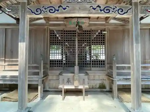 春日神社の{uncategorized: "未分類", other: "その他", undefined: "問題あり", building: "その他建物", grave: "お墓", sacred_gate: "鳥居", guardian: "狛犬", statue: "像", buddha: "仏像", history: "歴史", nature: "自然", garden: "庭園", animal: "動物", pagoda: "塔", temizu: "手水舎", mountain_gate: "山門・神門", sanctuary: "本殿・本堂", subordinate: "末社・摂社", art: "芸術", scenery: "景色", jizo: "地蔵", ema: "絵馬", goshuin: "御朱印", omikuji: "おみくじ", items: "授与品その他", amulet: "お守り", goshuincho: "御朱印帳", eats: "食事", festival: "お祭り", votive_dance: "神楽", shichigosan: "七五三参", wedding: "結婚式", experience: "体験その他", initially: "初詣", around: "周辺", anti_infection: "感染症対策"}