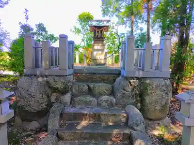 神明社(甲新田イ一)の末社・摂社