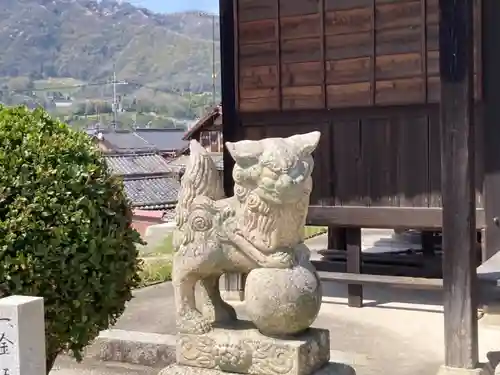 穀神社の狛犬