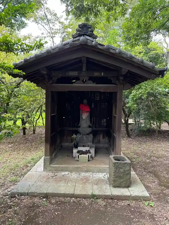 明王院(満願寺別院)の地蔵