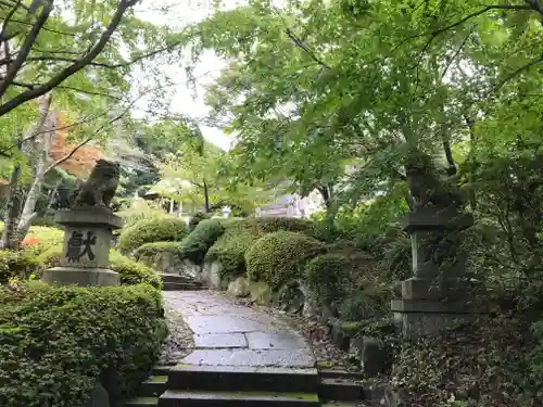 神祇大社の庭園