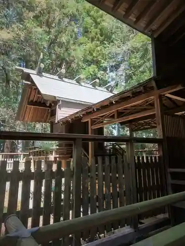 高岩神社の本殿・本堂