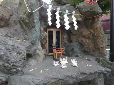 葛西神社の{uncategorized: "未分類", other: "その他", undefined: "問題あり", building: "その他建物", grave: "お墓", sacred_gate: "鳥居", guardian: "狛犬", statue: "像", buddha: "仏像", history: "歴史", nature: "自然", garden: "庭園", animal: "動物", pagoda: "塔", temizu: "手水舎", mountain_gate: "山門・神門", sanctuary: "本殿・本堂", subordinate: "末社・摂社", art: "芸術", scenery: "景色", jizo: "地蔵", ema: "絵馬", goshuin: "御朱印", omikuji: "おみくじ", items: "授与品その他", amulet: "お守り", goshuincho: "御朱印帳", eats: "食事", festival: "お祭り", votive_dance: "神楽", shichigosan: "七五三参", wedding: "結婚式", experience: "体験その他", initially: "初詣", around: "周辺", anti_infection: "感染症対策"}