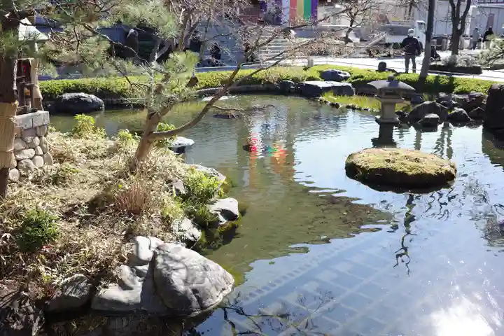 西新井大師総持寺の庭園