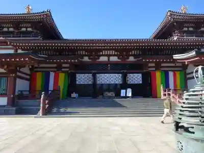 孝道山の本殿・本堂