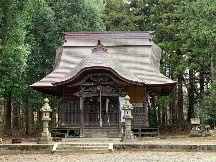 亀賀森神社の本殿・本堂