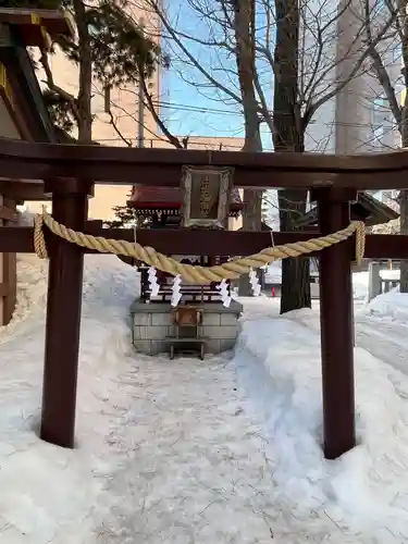 三吉神社の末社