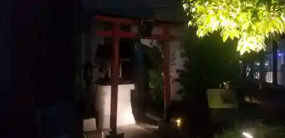靍護稲荷神社の鳥居