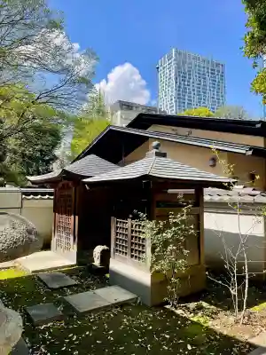 東福寺の{uncategorized: "未分類", other: "その他", undefined: "問題あり", building: "その他建物", grave: "お墓", sacred_gate: "鳥居", guardian: "狛犬", statue: "像", buddha: "仏像", history: "歴史", nature: "自然", garden: "庭園", animal: "動物", pagoda: "塔", temizu: "手水舎", mountain_gate: "山門・神門", sanctuary: "本殿・本堂", subordinate: "末社・摂社", art: "芸術", scenery: "景色", jizo: "地蔵", ema: "絵馬", goshuin: "御朱印", omikuji: "おみくじ", items: "授与品その他", amulet: "お守り", goshuincho: "御朱印帳", eats: "食事", festival: "お祭り", votive_dance: "神楽", shichigosan: "七五三参", wedding: "結婚式", experience: "体験その他", initially: "初詣", around: "周辺", anti_infection: "感染症対策"}
