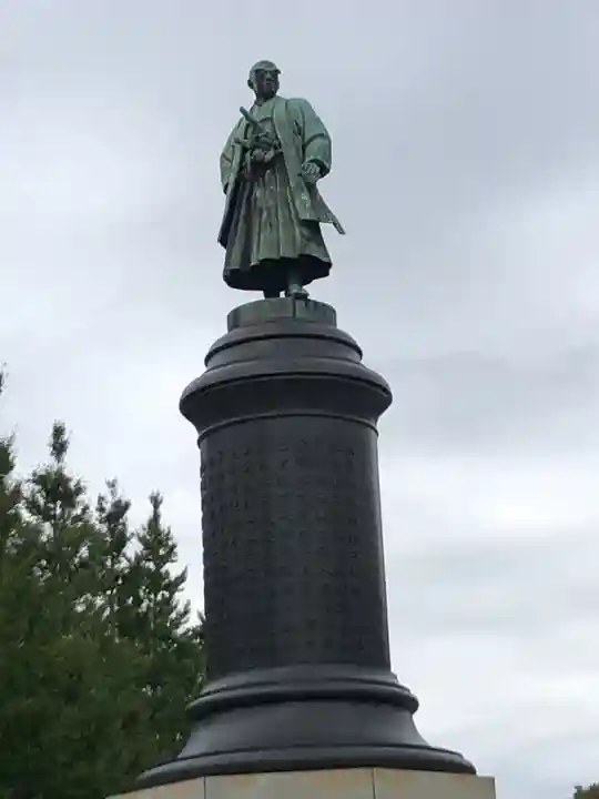 靖國神社の像