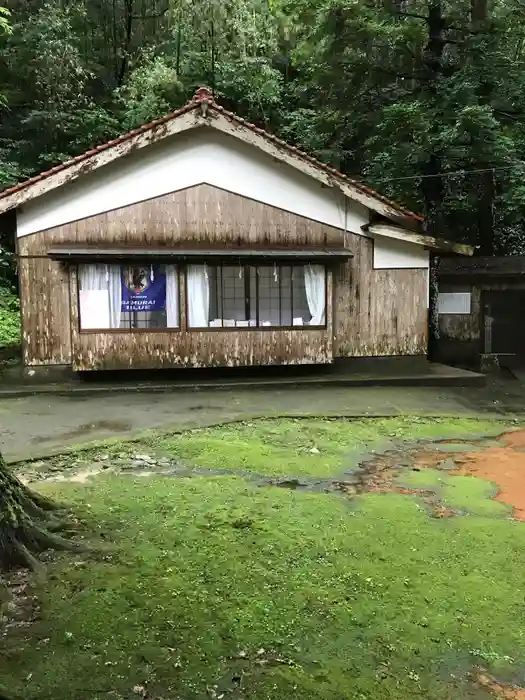 多鳩神社の建物その他