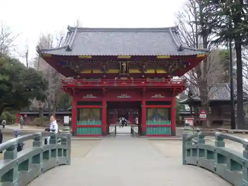 根津神社の山門・神門