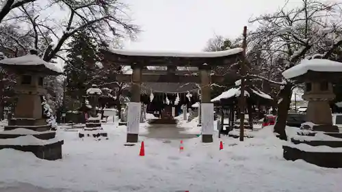 鳥海月山両所宮の鳥居