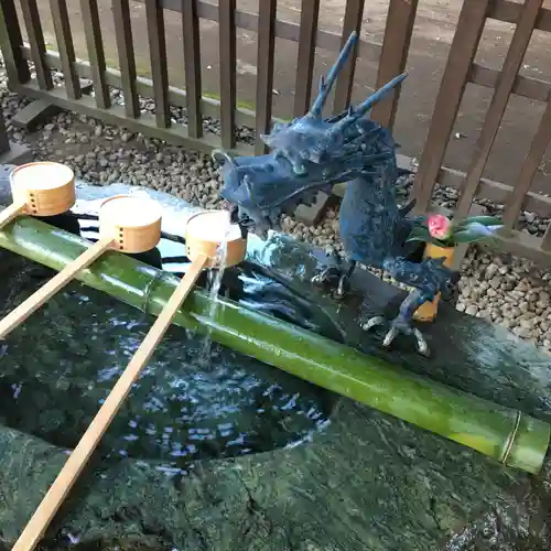 天沼八幡神社の手水舎