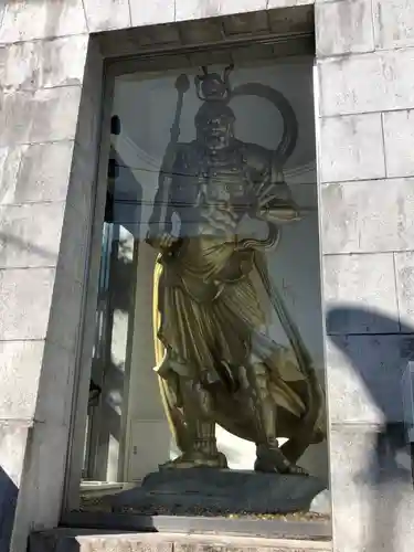 最上稲荷山妙教寺(岡山県)