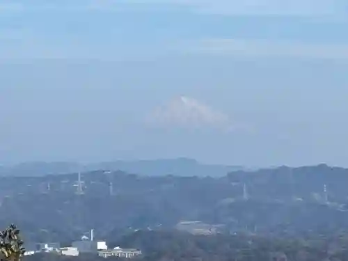小笠神社の{uncategorized: "未分類", other: "その他", undefined: "問題あり", building: "その他建物", grave: "お墓", sacred_gate: "鳥居", guardian: "狛犬", statue: "像", buddha: "仏像", history: "歴史", nature: "自然", garden: "庭園", animal: "動物", pagoda: "塔", temizu: "手水舎", mountain_gate: "山門・神門", sanctuary: "本殿・本堂", subordinate: "末社・摂社", art: "芸術", scenery: "景色", jizo: "地蔵", ema: "絵馬", goshuin: "御朱印", omikuji: "おみくじ", items: "授与品その他", amulet: "お守り", goshuincho: "御朱印帳", eats: "食事", festival: "お祭り", votive_dance: "神楽", shichigosan: "七五三参", wedding: "結婚式", experience: "体験その他", initially: "初詣", around: "周辺", anti_infection: "感染症対策"}