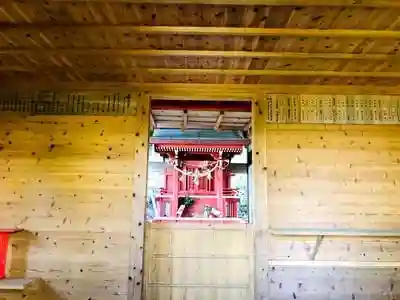 小萩山稲荷神社の本殿