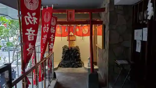 初音森神社の本殿・本堂