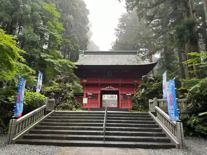 富士山東口本宮 冨士浅間神社の山門・神門