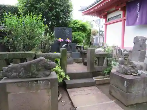 成願寺の像