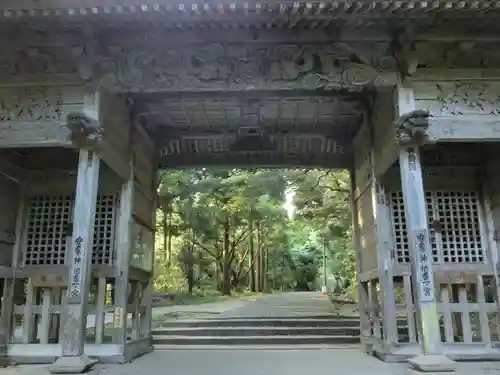 倭文神社の山門