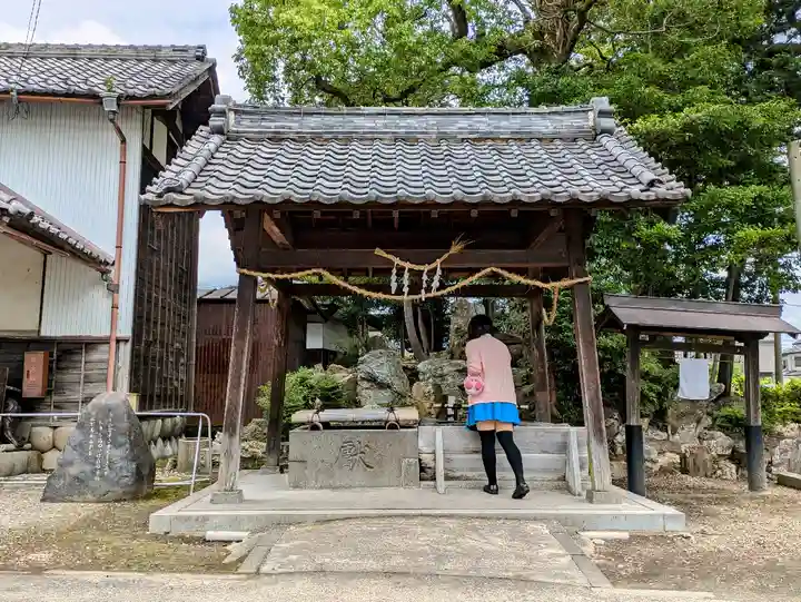 手力雄神社の手水舎