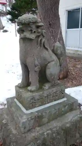 神威神社の狛犬