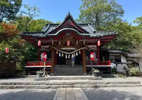 山中諏訪神社(山梨県)