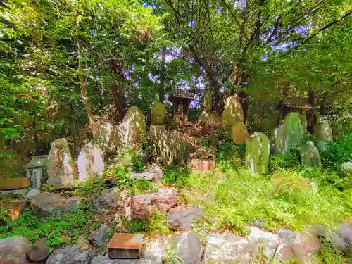 八幡神社（吉根南）の末社・摂社