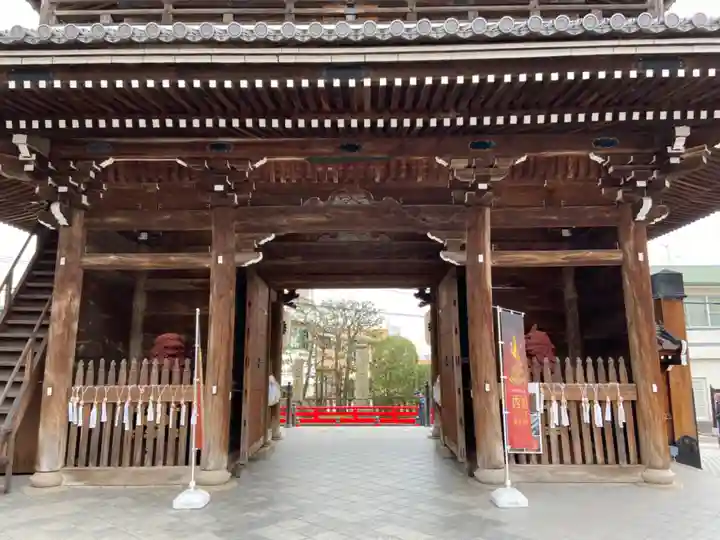中山寺の山門・神門