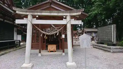 薬師寺八幡宮の末社