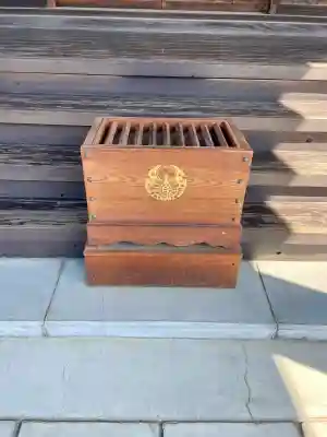 慶運寺の{uncategorized: "未分類", other: "その他", undefined: "問題あり", building: "その他建物", grave: "お墓", sacred_gate: "鳥居", guardian: "狛犬", statue: "像", buddha: "仏像", history: "歴史", nature: "自然", garden: "庭園", animal: "動物", pagoda: "塔", temizu: "手水舎", mountain_gate: "山門・神門", sanctuary: "本殿・本堂", subordinate: "末社・摂社", art: "芸術", scenery: "景色", jizo: "地蔵", ema: "絵馬", goshuin: "御朱印", omikuji: "おみくじ", items: "授与品その他", amulet: "お守り", goshuincho: "御朱印帳", eats: "食事", festival: "お祭り", votive_dance: "神楽", shichigosan: "七五三参", wedding: "結婚式", experience: "体験その他", initially: "初詣", around: "周辺", anti_infection: "感染症対策"}