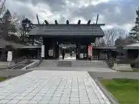 札幌護國神社の山門・神門