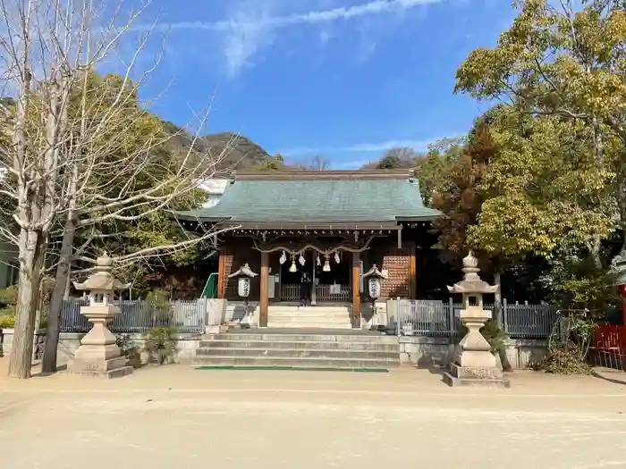 熊内八幡神社の本殿