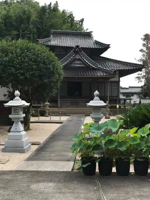 霊感寺の本殿