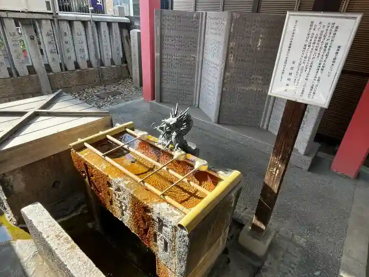 安倍晴明神社(阿倍王子神社境外末社)の{uncategorized: "未分類", other: "その他", undefined: "問題あり", building: "その他建物", grave: "お墓", sacred_gate: "鳥居", guardian: "狛犬", statue: "像", buddha: "仏像", history: "歴史", nature: "自然", garden: "庭園", animal: "動物", pagoda: "塔", temizu: "手水舎", mountain_gate: "山門・神門", sanctuary: "本殿・本堂", subordinate: "末社・摂社", art: "芸術", scenery: "景色", jizo: "地蔵", ema: "絵馬", goshuin: "御朱印", omikuji: "おみくじ", items: "授与品その他", amulet: "お守り", goshuincho: "御朱印帳", eats: "食事", festival: "お祭り", votive_dance: "神楽", shichigosan: "七五三参", wedding: "結婚式", experience: "体験その他", initially: "初詣", around: "周辺", anti_infection: "感染症対策"}