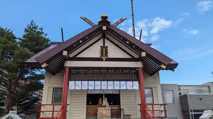 新川皇大神社の本殿