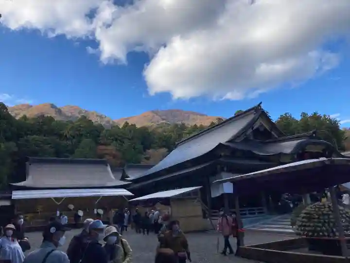彌彦神社の本殿・本堂