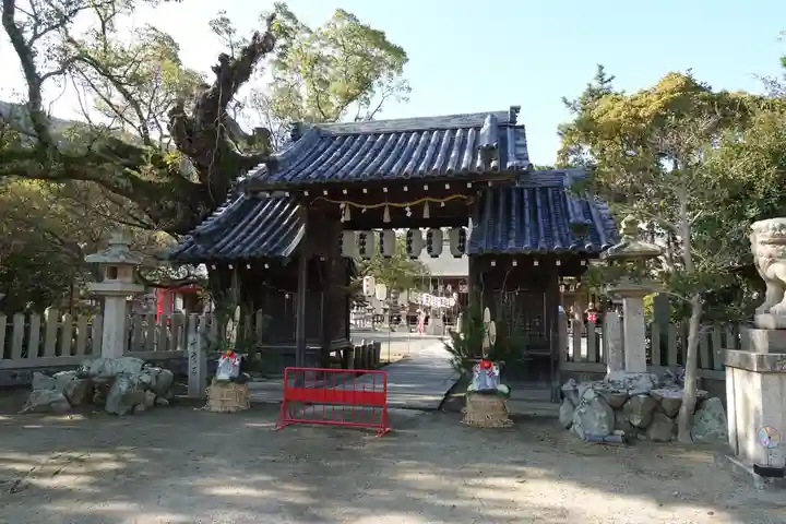 洲本八幡神社の山門・神門