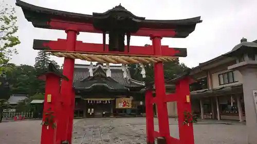 箭弓稲荷神社の鳥居