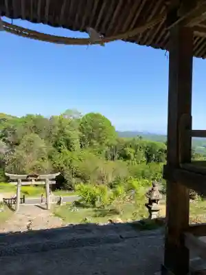 星神社の{uncategorized: "未分類", other: "その他", undefined: "問題あり", building: "その他建物", grave: "お墓", sacred_gate: "鳥居", guardian: "狛犬", statue: "像", buddha: "仏像", history: "歴史", nature: "自然", garden: "庭園", animal: "動物", pagoda: "塔", temizu: "手水舎", mountain_gate: "山門・神門", sanctuary: "本殿・本堂", subordinate: "末社・摂社", art: "芸術", scenery: "景色", jizo: "地蔵", ema: "絵馬", goshuin: "御朱印", omikuji: "おみくじ", items: "授与品その他", amulet: "お守り", goshuincho: "御朱印帳", eats: "食事", festival: "お祭り", votive_dance: "神楽", shichigosan: "七五三参", wedding: "結婚式", experience: "体験その他", initially: "初詣", around: "周辺", anti_infection: "感染症対策"}
