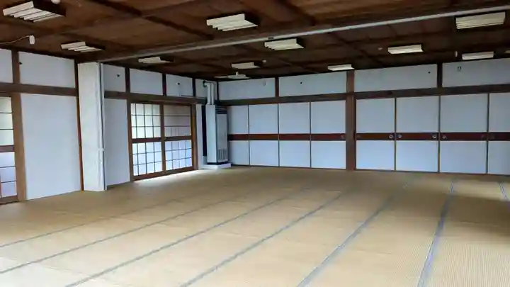 法華寺の本殿・本堂